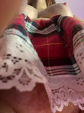 Niky Love online show from March 25, 2026, 5:51 am