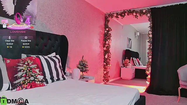 MeganHopeX online show from December 19, 2025, 5:43 am