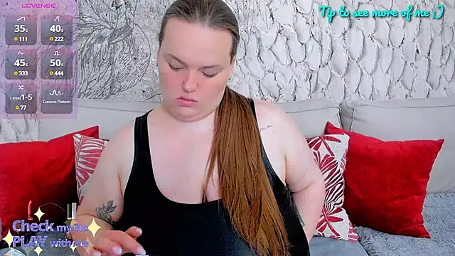 Snapshot of _MarryGirl_ chatting on January 10, 2025, 1:42 am MarryGirl online show from January 10, 2025, 1:42 am