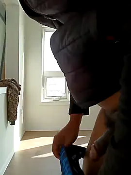 Snapshot of Sexyboy2038 chatting on February 1, 2025, 4:24 am Sexyboy2038 online show from February 1, 2025, 4:24 am