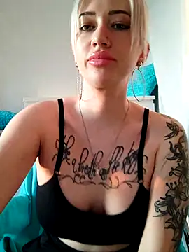Snapshot of Fuck-Gina chatting on June 1, 2026, 6:40 pm Fuck-Gina online show from June 1, 2026, 6:40 pm