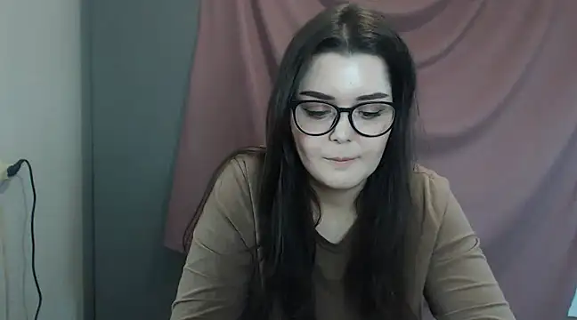 ohhhMie online show from February 13, 2025, 5:01 pm