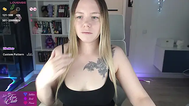 Snapshot of Emma_Bryan chatting on June 12, 2026, 6:16 pm Emma Bryan online show from June 12, 2026, 6:16 pm