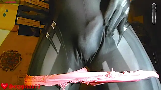 sexypenis75 online show from April 10, 2026, 6:15 pm