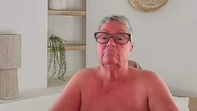 Snapshot of GrannyChrissy68 chatting on May 8, 2026, 9:29 pm GrannyChrissy68 online show from May 8, 2026, 9:29 pm