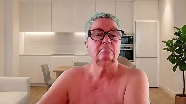 Snapshot of GrannyChrissy68 chatting on June 20, 2026, 12:21 pm GrannyChrissy68 online show from June 20, 2026, 12:21 pm