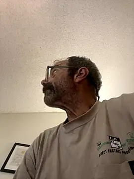 Snapshot of Trainee2Bpeed chatting on September 13, 2025, 7:58 pm Trainee2Bpeed online show from September 13, 2025, 7:58 pm