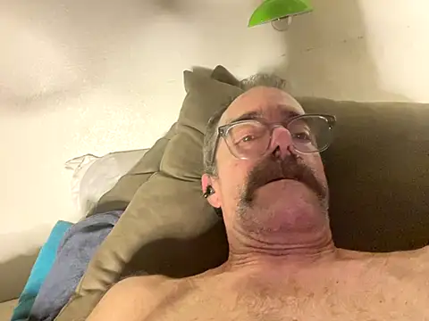 Snapshot of Trainee2Bpeed chatting on September 24, 2025, 7:26 am Trainee2Bpeed online show from September 24, 2025, 7:26 am