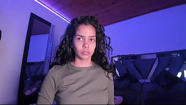 Snapshot of ximena_diaz chatting on October 9, 2025, 11:16 pm ximena diaz online show from October 9, 2025, 11:16 pm