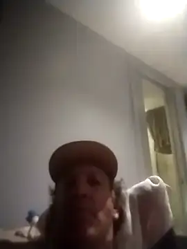 trucker1979 online show from November 15, 2025, 9:35 am