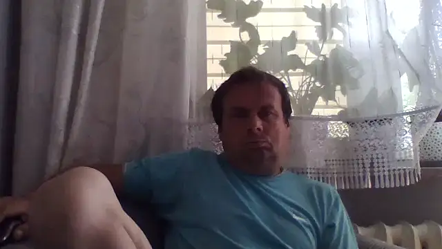 grzes19763 online show from June 4, 2026, 2:11 pm