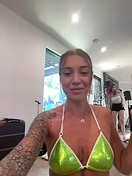 Snapshot of italianPassion chatting on March 1, 2026, 7:58 pm italianPassion online show from March 1, 2026, 7:58 pm