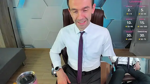 SteveTiger online show from April 4, 2026, 3:46 am