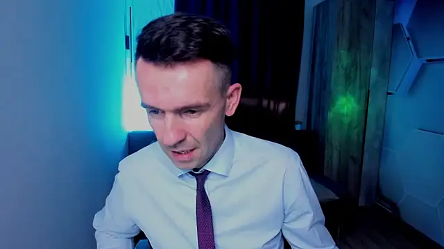 Snapshot of SteveTiger chatting on November 6, 2025, 1:59 pm SteveTiger online show from November 6, 2025, 1:59 pm