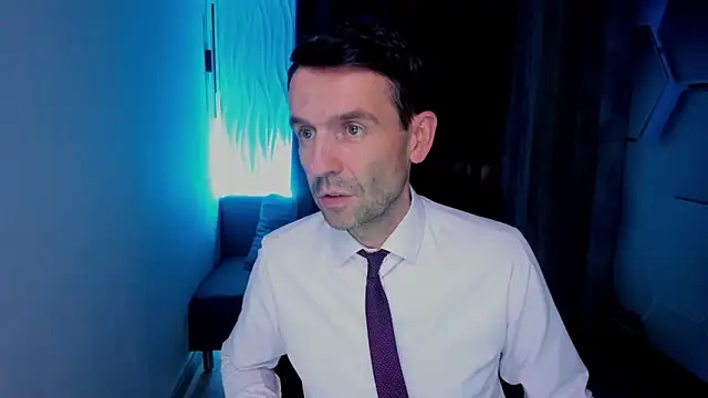 Snapshot of SteveTiger chatting on October 26, 2025, 3:34 pm SteveTiger online show from October 26, 2025, 3:34 pm