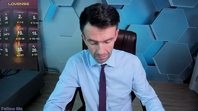 Snapshot of SteveTiger chatting on November 23, 2025, 3:55 pm SteveTiger online show from November 23, 2025, 3:55 pm