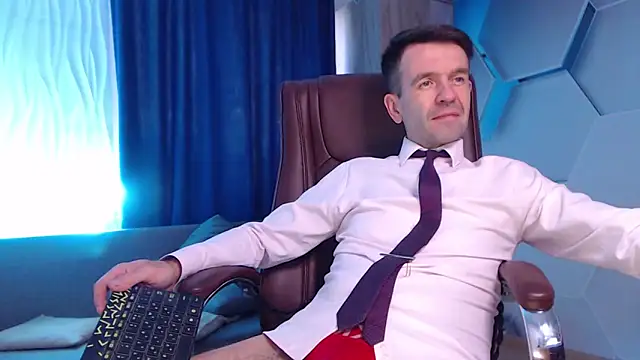 Snapshot of SteveTiger chatting on October 8, 2025, 8:05 am SteveTiger online show from October 8, 2025, 8:05 am