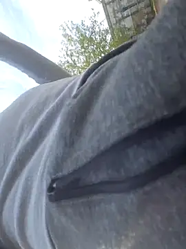 Snapshot of SteveTiger chatting on September 14, 2025, 10:37 am SteveTiger online show from September 14, 2025, 10:37 am