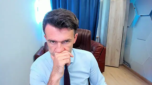 Snapshot of SteveTiger chatting on September 9, 2025, 9:30 am SteveTiger online show from September 9, 2025, 9:30 am