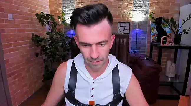 Snapshot of SteveTiger chatting on March 14, 2025, 3:58 pm SteveTiger online show from March 14, 2025, 3:58 pm