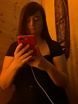 Snapshot of PhotoBabe chatting on February 14, 2025, 10:36 pm PhotoBabe online show from February 14, 2025, 10:36 pm