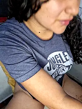 blerstefan1 online show from October 4, 2025, 4:25 am