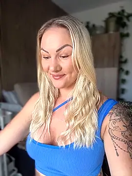 Snapshot of NastyMilf_ chatting on April 7, 2026, 8:49 am NastyMilf online show from April 7, 2026, 8:49 am