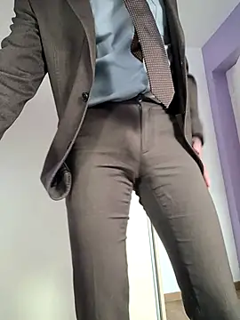 Snapshot of Justforoneday chatting on November 14, 2025, 12:09 pm Justforoneday online show from November 14, 2025, 12:09 pm