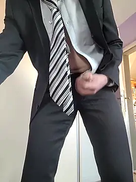 Snapshot of Justforoneday chatting on March 6, 2025, 12:41 pm Justforoneday online show from March 6, 2025, 12:41 pm