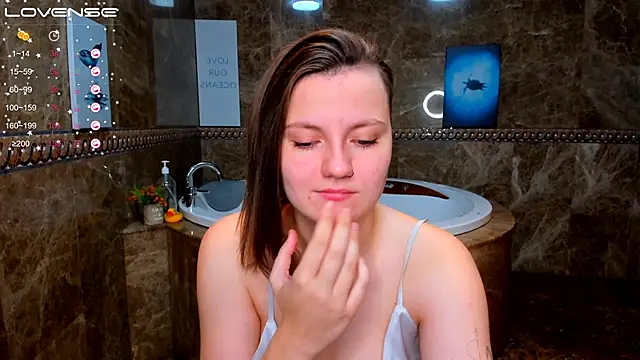 MelindaTin online show from November 30, 2025, 12:22 am