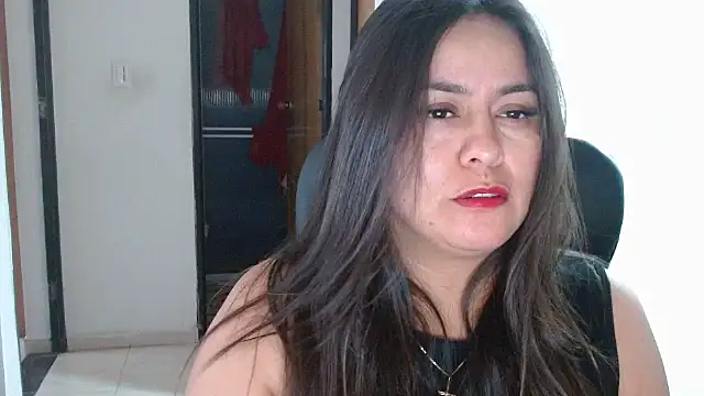 Snapshot of Ixchel_Anaid chatting on April 27, 2026, 4:49 pm Ixchel Anaid online show from April 27, 2026, 4:49 pm