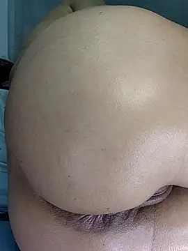 Snapshot of estrella_tasty chatting on March 2, 2026, 7:15 am estrella tasty online show from March 2, 2026, 7:15 am