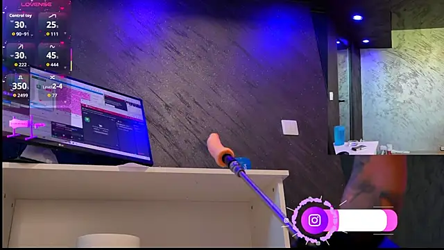Snapshot of im-your-lovee chatting on April 26, 2026, 6:00 am im-your-lovee online show from April 26, 2026, 6:00 am
