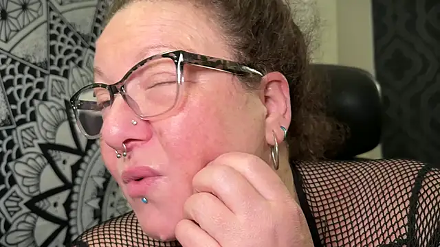 Miss Phat Booty online show from September 27, 2025, 1:34 am