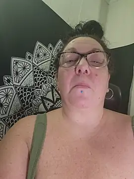 Miss Phat Booty online show from December 20, 2025, 3:42 am