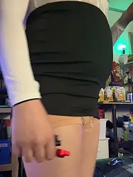 sissyboi xoxo online show from May 1, 2026, 1:16 pm