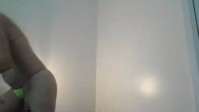 Venusgotdabooty online show from November 7, 2025, 6:34 pm