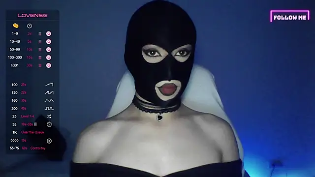 Snapshot of Bigfemblue chatting on October 11, 2025, 12:55 am Bigfemblue online show from October 11, 2025, 12:55 am