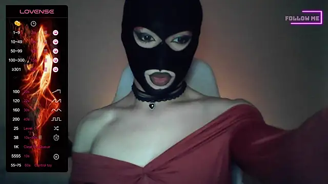 Snapshot of Bigfemblue chatting on October 11, 2025, 11:28 pm Bigfemblue online show from October 11, 2025, 11:28 pm