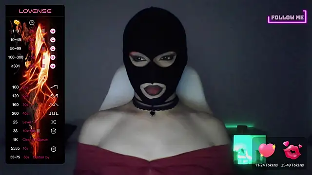 Snapshot of Bigfemblue chatting on October 23, 2025, 12:53 am Bigfemblue online show from October 23, 2025, 12:53 am