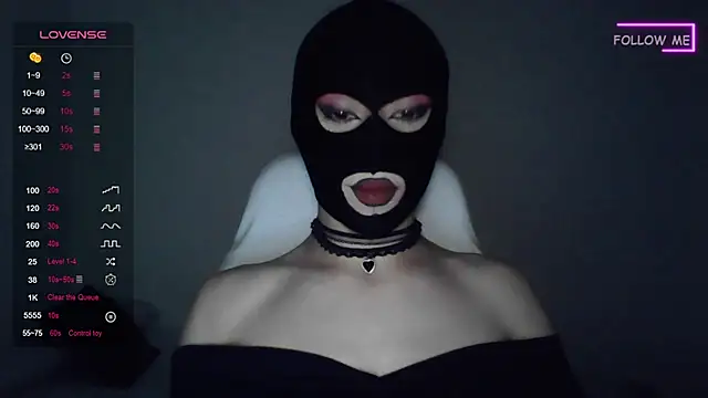 Snapshot of Bigfemblue chatting on October 9, 2025, 12:22 am Bigfemblue online show from October 9, 2025, 12:22 am