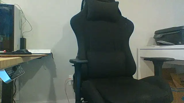 Snapshot of Bloopers66 chatting on May 12, 2026, 12:55 pm Bloopers66 online show from May 12, 2026, 12:55 pm