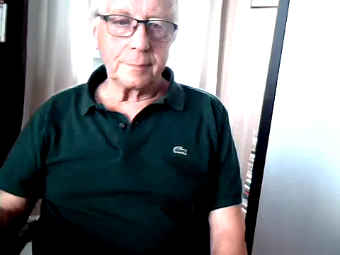 Snapshot of johnjohn622662 chatting on May 24, 2026, 9:42 am johnjohn622662 online show from May 24, 2026, 9:42 am