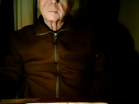 johnjohn622662 online show from December 22, 2025, 4:29 pm