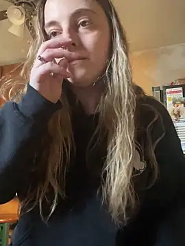 jaseyrae online show from February 28, 2025, 9:23 pm