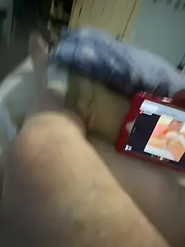 iloveauntts69 online show from April 25, 2026, 11:35 pm