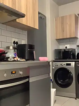 CurvyDesire1 online show from October 21, 2025, 4:23 am