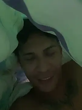 boyhot23x online show from April 7, 2026, 4:25 am