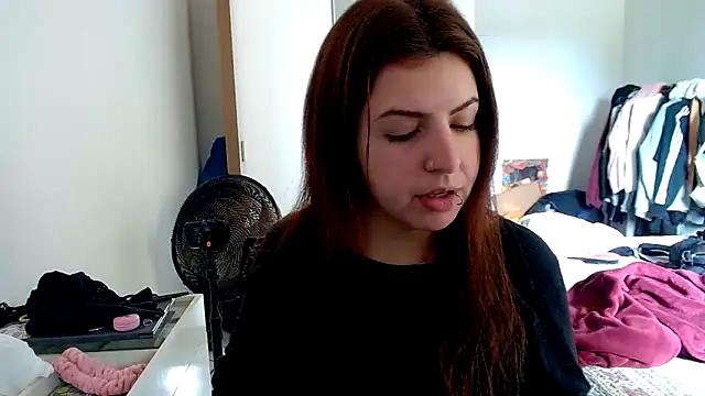 Snapshot of chelbyy chatting on September 25, 2025, 1:28 pm chelbyy online show from September 25, 2025, 1:28 pm