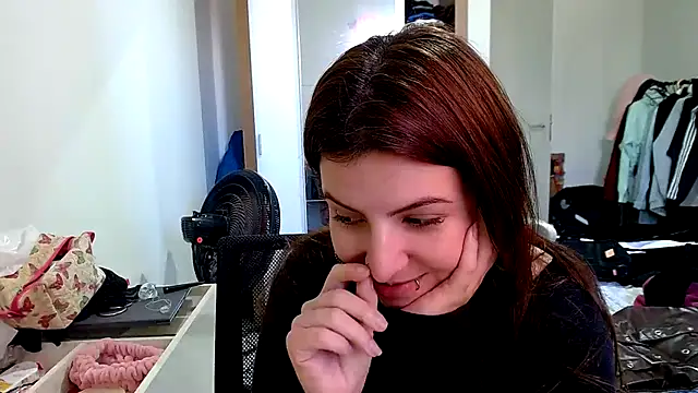 Snapshot of chelbyy chatting on September 26, 2025, 5:20 pm chelbyy online show from September 26, 2025, 5:20 pm